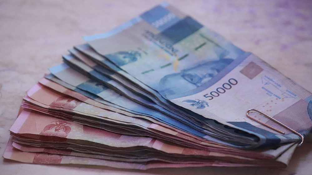 Perbedaan bunga gestun dan bunga bank